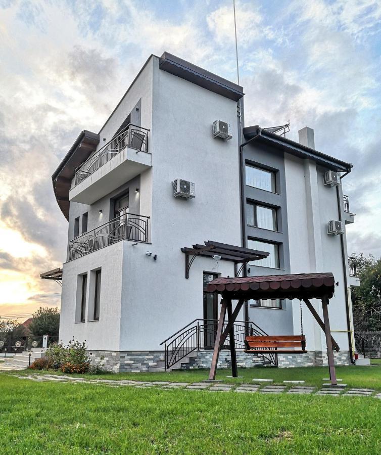 Pensiunea Casa Hortopan Targu Jiu Exterior photo
