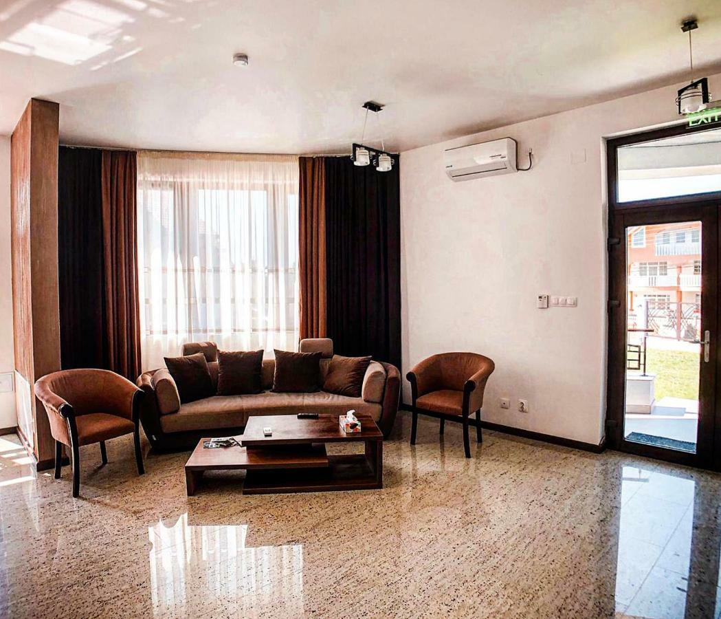Pensiunea Casa Hortopan Targu Jiu Exterior photo